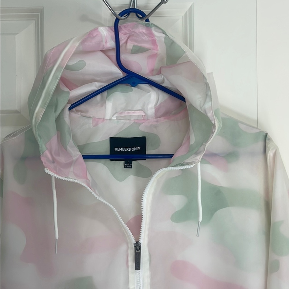 Members Only Pink and Green Raincoat Lightweight Water-Resistant - Picture 2 of 5